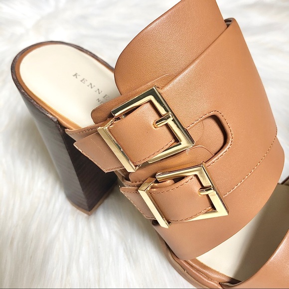 SOLD! Kenneth Cole || Salem Leather Pump - Picture 5 of 5